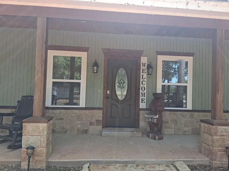 3208 Sunrise Ct — Photo 2