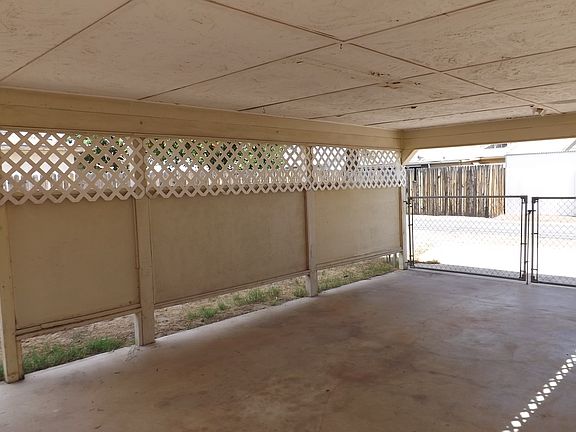 4th image of 11327 W Kansas Ave