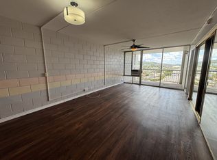 1320 Alexander St APT 801, Honolulu, HI 96826