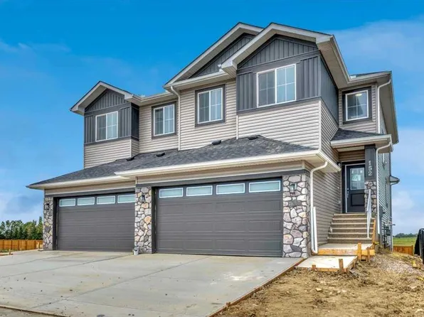 152 W Lakewood Cres, Strathmore, AB T0J 1Y0