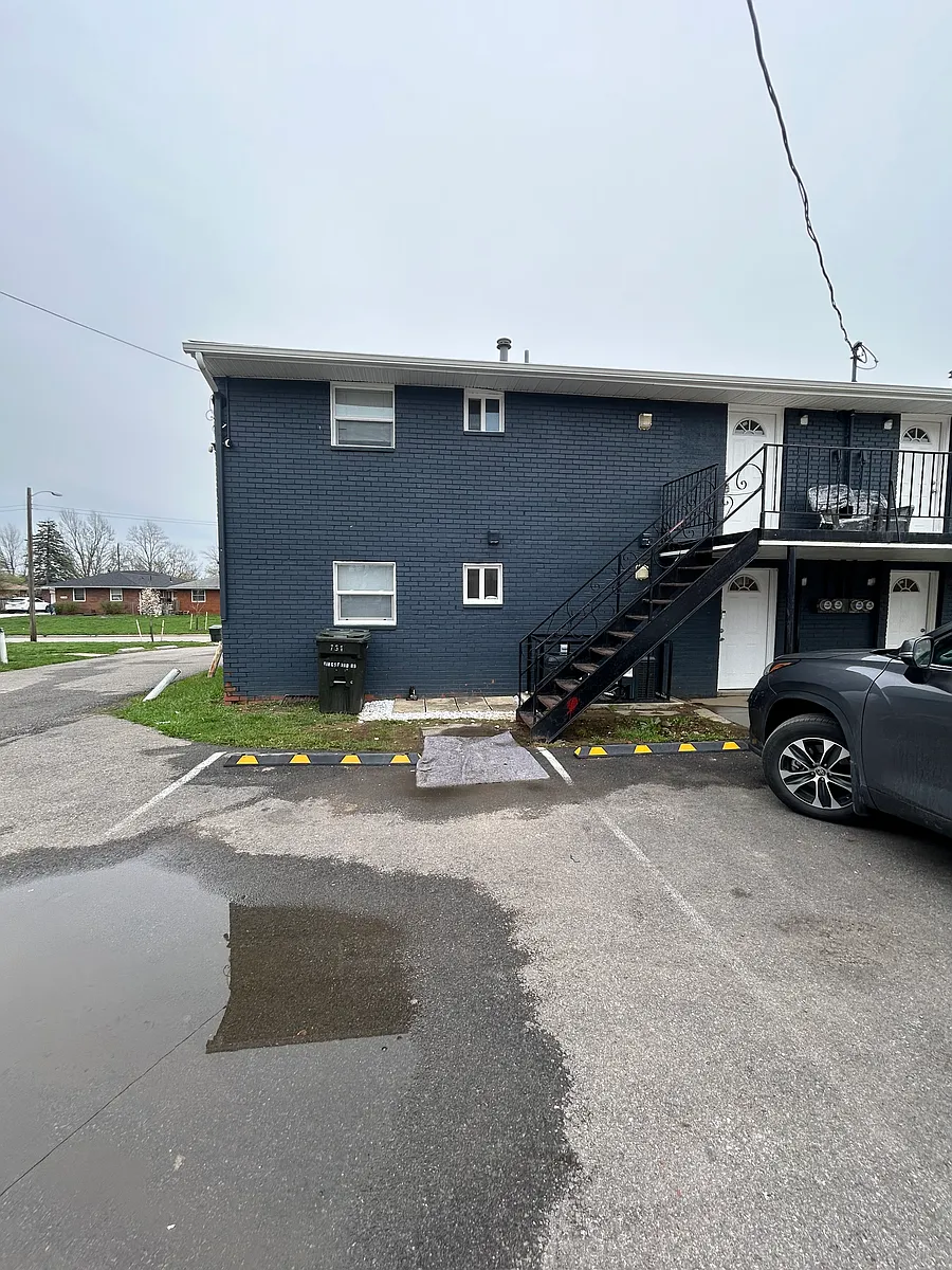 Building Photo - 751 Kingsford Rd #C