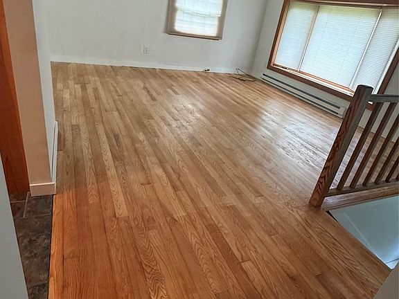 5th image of 322-328 Perry Rd