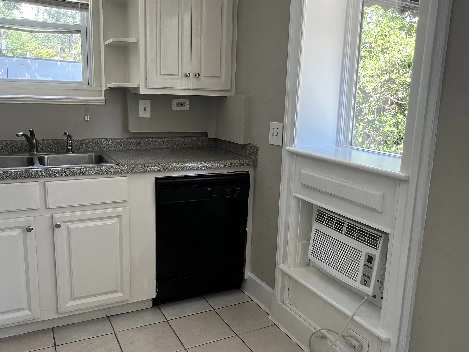 3 bed, $1,595 — Photo 2