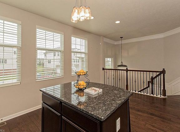 2nd image of 5915 N Pointe Dr