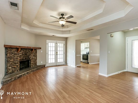 5th image of 135 Branchwood Dr