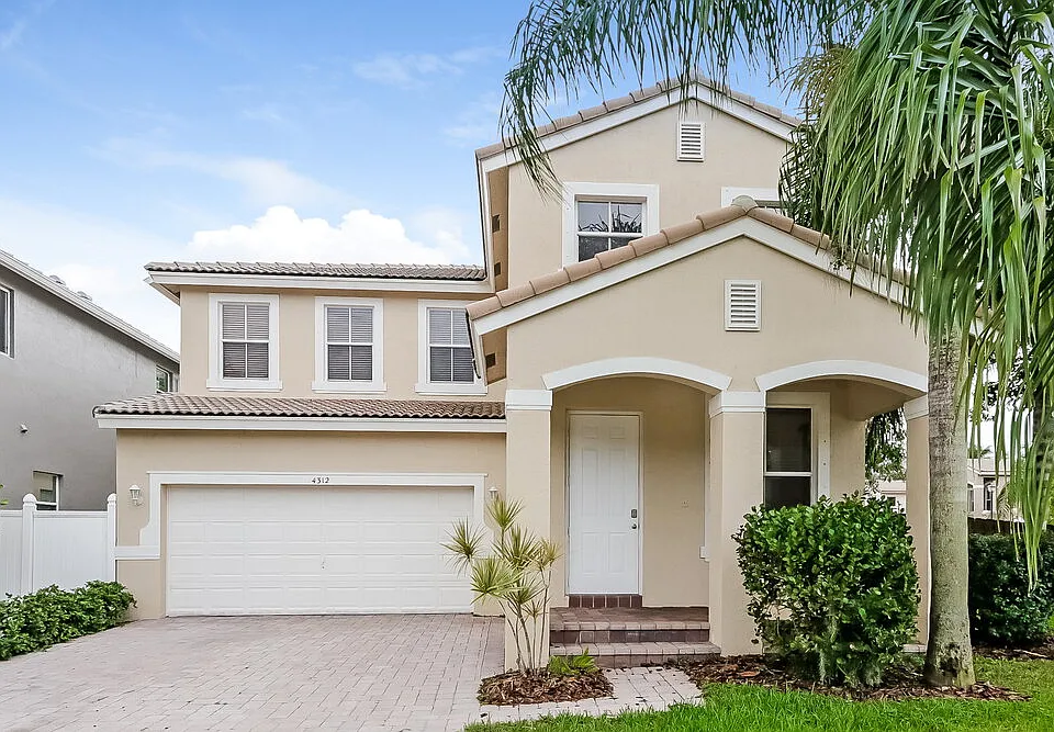 4312 N Magnolia Cir