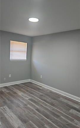 3rd image of 924 Deslonde St APT B