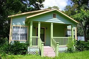 3 bed, 1.0 bath, 1064 sqft, $1,495 — Photo 1