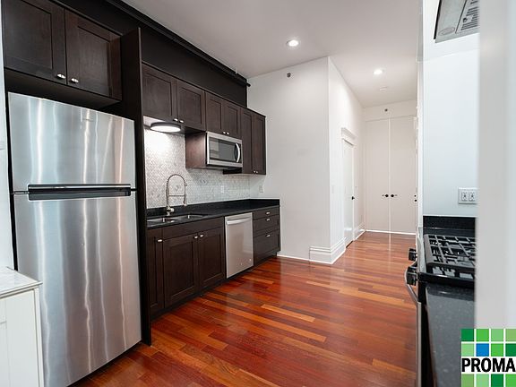 4th image of 176 Front St #3A