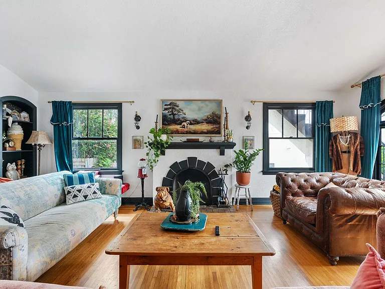 2615 Myrtle Ave — Photo 6