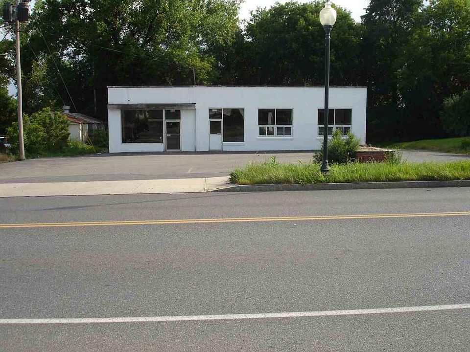 1st image of 251 Warren St