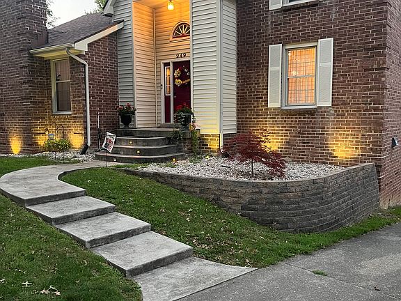 5th image of 949 Cherrywood Dr