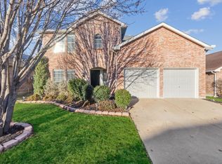 14053 Lost Spurs Rd, Roanoke, TX 76262