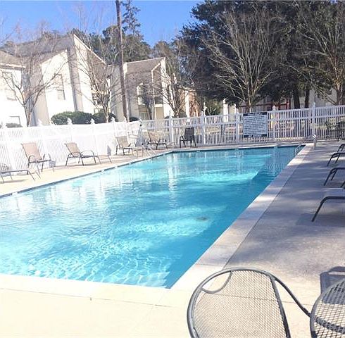 2nd image of 100 Parkview Blvd #402