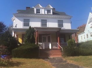 28 Nathan Hale St, New London, CT 06320