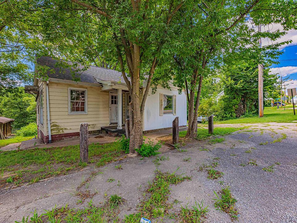 2nd image of 3712 Stringtown Rd