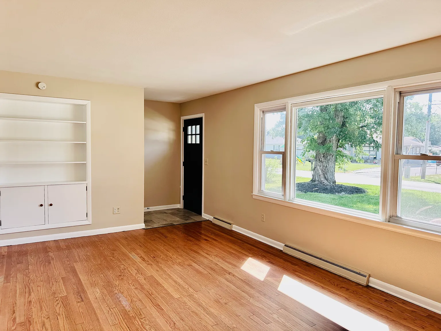 3 bed, 1506 sqft, $1,500 — Photo 2