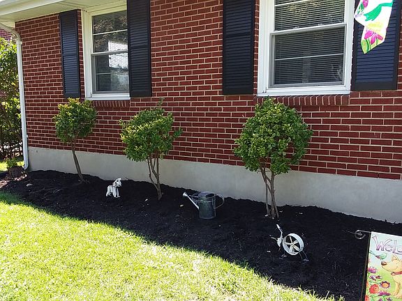 4th image of 1318 Penley Blvd