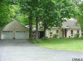 36 Russell Dr, Stillwater, NY 12170