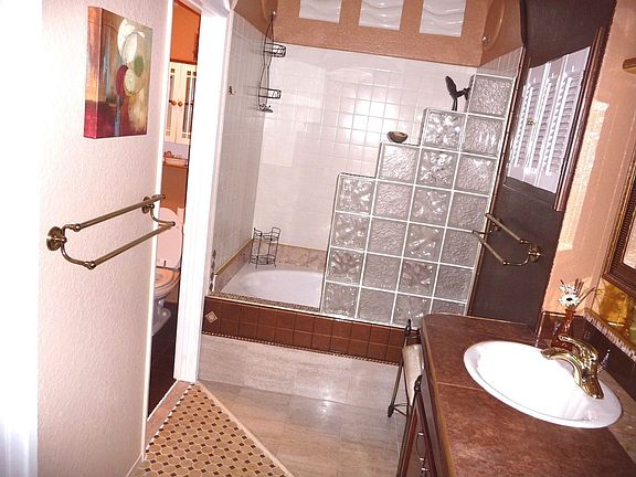 Master Bathtub