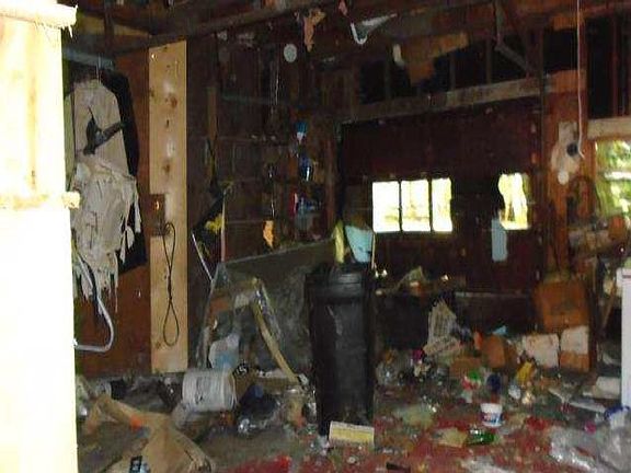 5th image of 105 South Ln