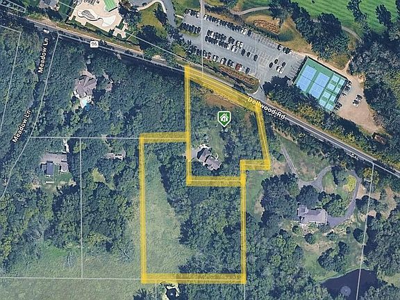 2nd image of 3 Meadow Ln