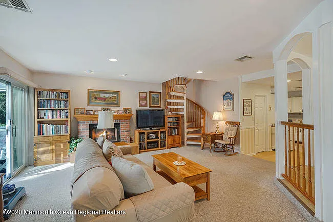 315 Tuttle Ave — Photo 13