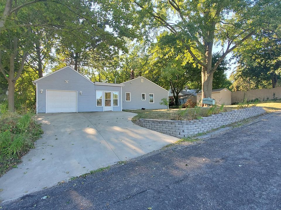 1st image of 1210 Pinehurst Blvd