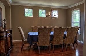 4th image of 9805 Valderrama Dr