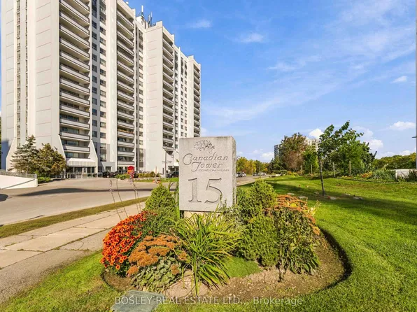15 Towering Heights Blvd #801, Saint Catharines, ON L2T 3G7