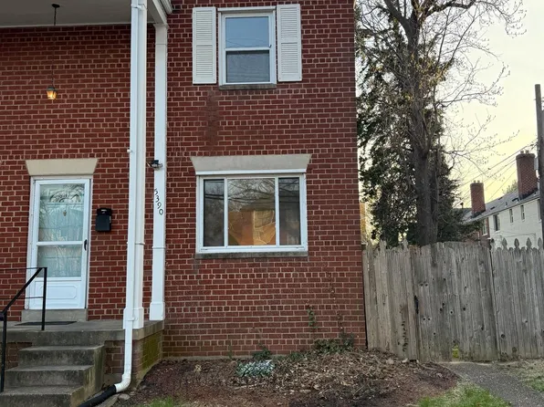 5390 Taney Ave, Alexandria, VA 22304