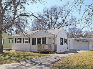 1650 9th St NW, Cedar Rapids, IA 52405