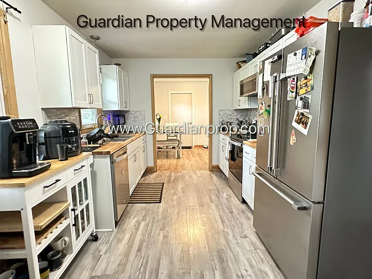 3050 Glenden Ter — Photo 2