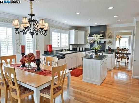 3rd image of 3911 Deer Trail Ln