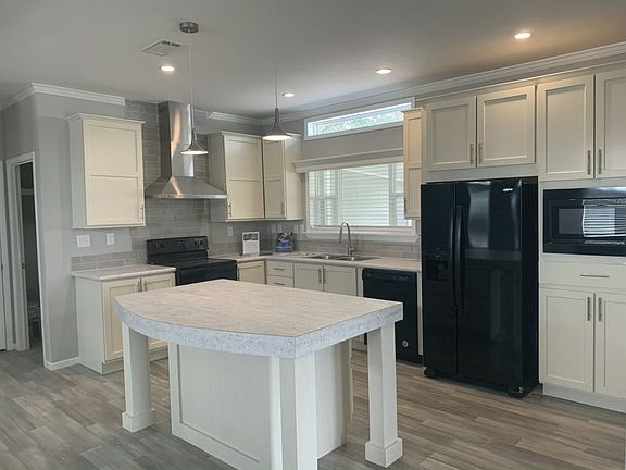 2nd image of 437 Bimini Cay Cir