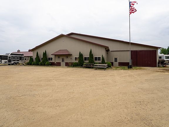 3rd image of 5558 Follett Run Rd