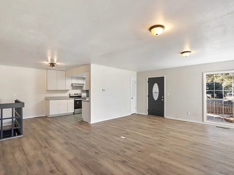 2145 Broadmoor Road Cir — Photo 10