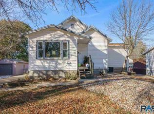 423 S Garfield Ave, Sioux Falls, SD 57104
