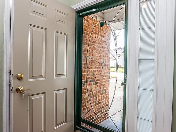 3rd image of 3005 Kell Ln
