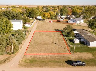 201 West Ave, Republican City, NE 68971