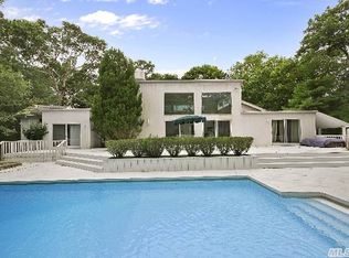 27 N Pass Rd, East Hampton, NY 11937