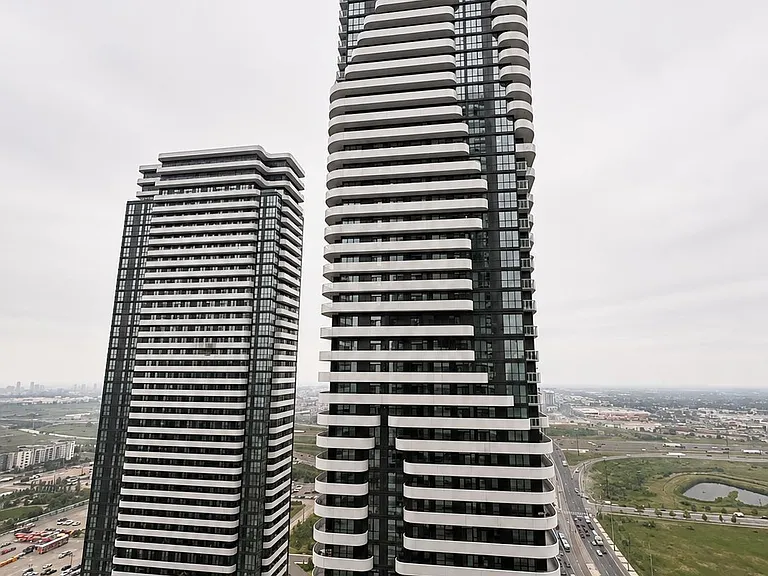 8 Interchange Way #3501 — Photo 22