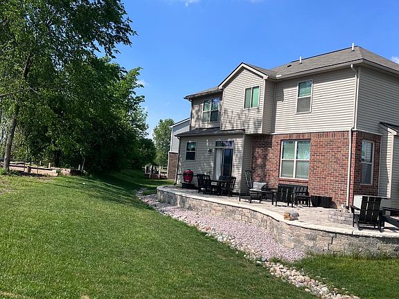 2nd image of 7472 Leah Ln