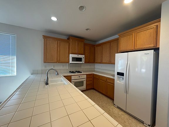 3rd image of 10117 Upshaw Way