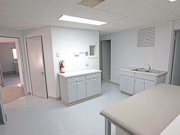 2nd image of 301 N 2nd St #201