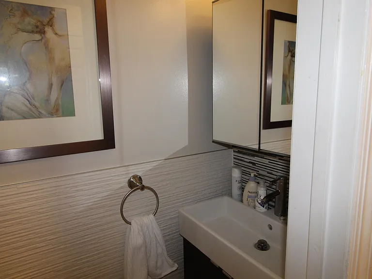 600 Jefferson St #B — Photo 8