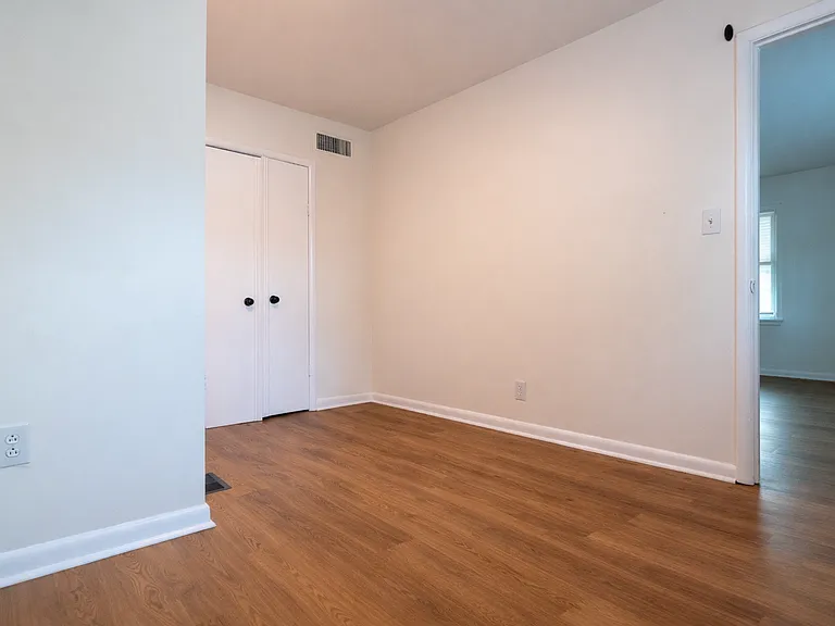 4011 Crawford Ave — Photo 9