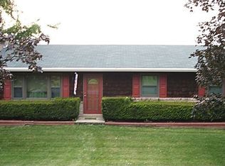 207 Edgewood Dr, New Holland, PA