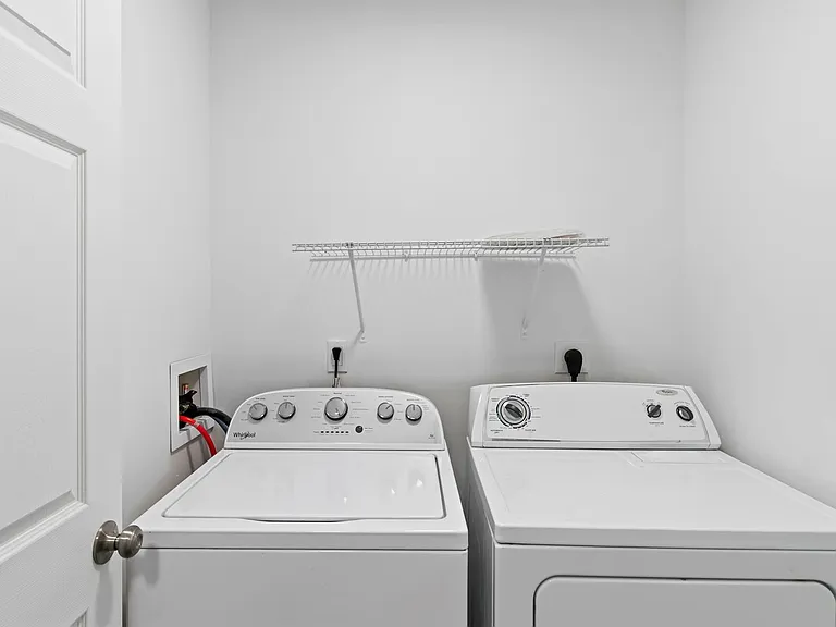 538 Napa Valley Dr — Photo 34