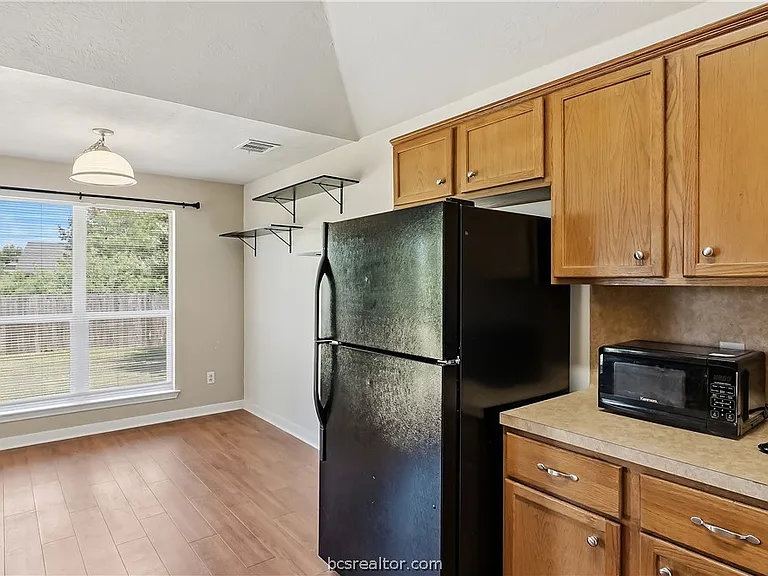 921 Windmeadows Dr — Photo 18